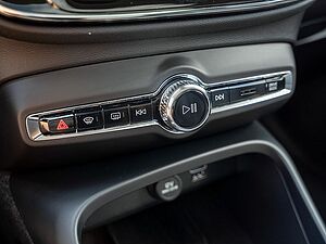 Volvo  T4 Inscription Expression Recharge Plug-In