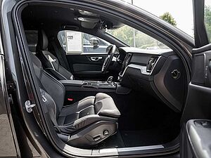 Volvo  T8 Recharge Plus Dark AWD