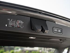 Volvo  T8 Recharge Plus Dark AWD