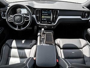Volvo  T8 Recharge Plus Dark AWD