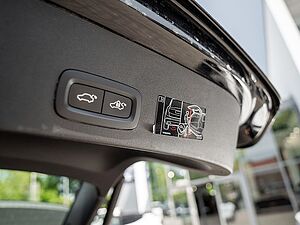 Volvo  T4 Inscription Expression Recharge- NUR GEW