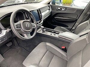 Volvo  Momentum AWD / Verkauf nur an Gewerbekunden