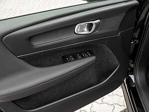 Volvo  T2 Momentum Core