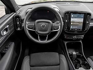 Volvo  Performance AWD Ultra Dark LED PANO 360°