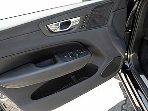 Volvo  B4 Inscription NAVI W-LAN FACEL. LED 360°