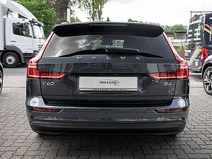 Volvo  B4 Core PDC SHZ KAMERA NAVI W-LAN ACC LED