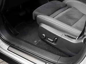 Volvo  Ultimate Recharge Pure Electric AWD LED 360°