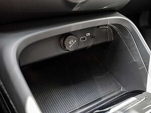 Volvo  R Design Recharge Pure Electric AWD ACC LED