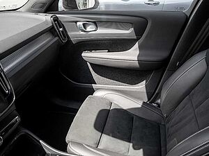 Volvo  R Design Recharge Pure Electric AWD ACC LED