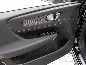 Volvo  R Design Recharge Pure Electric AWD ACC LED
