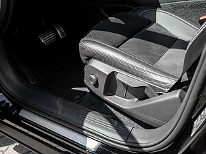 Volvo  R Design Recharge Pure Electric AWD ACC LED