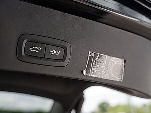 Volvo  R Design Recharge Pure Electric AWD ACC LED
