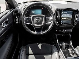 Volvo  R Design Recharge Pure Electric AWD ACC LED