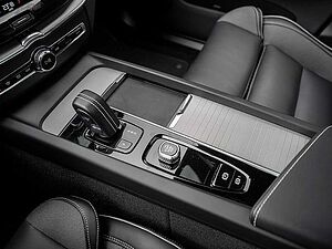 Volvo  T8 AWD R-Design