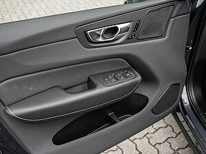 Volvo  T8 AWD R-Design