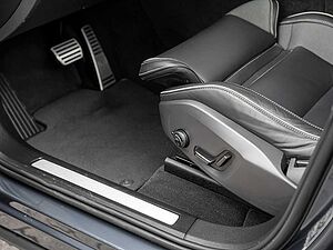 Volvo  T8 AWD R-Design