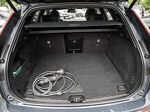 Volvo  T8 AWD R-Design