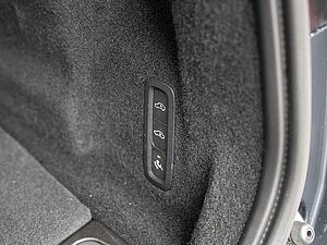 Volvo  T8 AWD R-Design