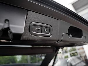 Volvo  T8 AWD R-Design