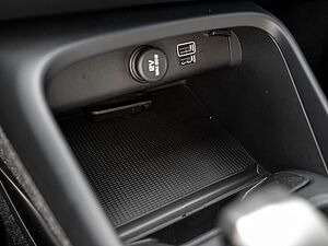 Volvo  T3 Momentum Pro KLIMA PDC NAVI W-LAN LED