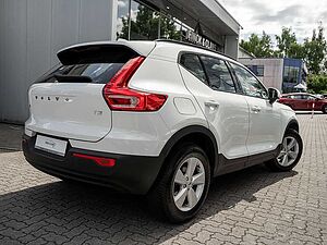 Volvo  T3 Momentum Pro KLIMA PDC NAVI W-LAN LED