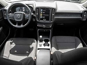 Volvo  T3 Momentum Pro KLIMA PDC NAVI W-LAN LED