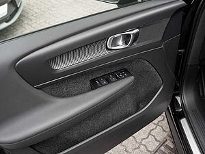 Volvo  Core Recharge Pure Electric 2WD FACEL. LED