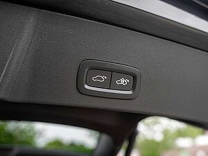 Volvo  Core Recharge Pure Electric 2WD FACEL. LED