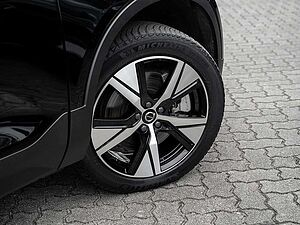 Volvo  Core Recharge Pure Electric 2WD FACEL. LED