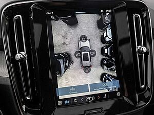 Volvo  B4 Ultra Dark AHK ACC FACEL. LED PANO 360°