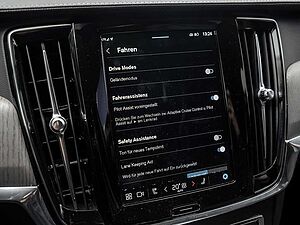 Volvo  B5 AWD Plus STANDHZ 360° AHK