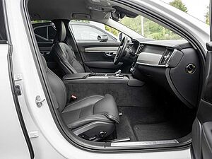 Volvo  B5 AWD Plus STANDHZ 360° AHK