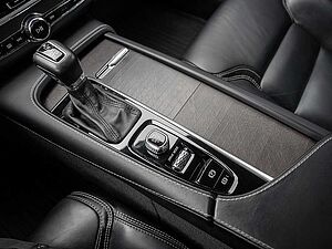 Volvo  CC Cross Country T5 Pro AWD