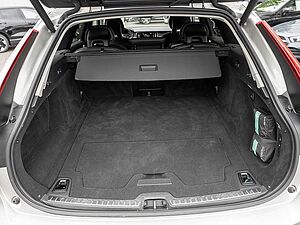 Volvo  CC Cross Country T5 Pro AWD