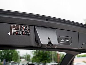 Volvo  CC Cross Country T5 Pro AWD