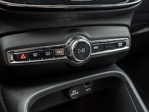 Volvo  T4 Inscription Expression Recharge