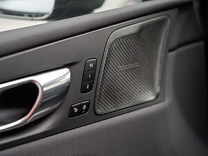 Volvo  T8 R-Design Recharge Plug-In Hybrid AWD