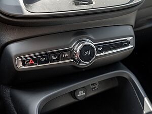 Volvo  T2 Momentum Core