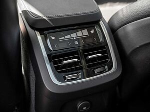 Volvo  T8 Ultra Bright Recharge Plug-In Hybrid AWD
