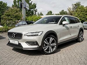 Volvo  CC Pro B5 AWD