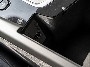 Volvo  CC Pro B5 AWD