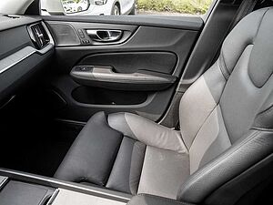 Volvo  CC Pro B5 AWD