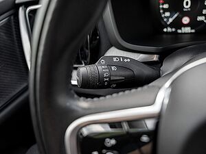 Volvo  CC Pro B5 AWD