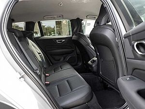 Volvo  CC Pro B5 AWD