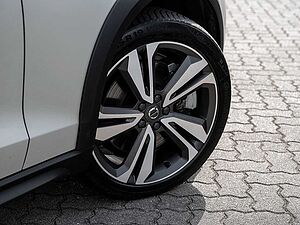 Volvo  CC Pro B5 AWD