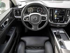 Volvo  CC Pro B5 AWD