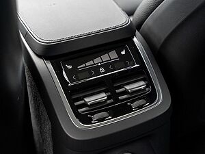 Volvo  T8 AWD Bright