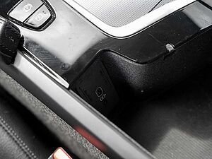 Volvo  T8 AWD Core