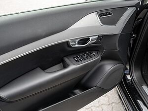Volvo  T8 AWD Core