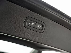 Volvo  T8 AWD Core